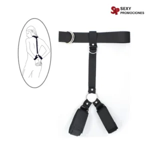 La imagen describe un arnes para cuello y muñecas bdsm